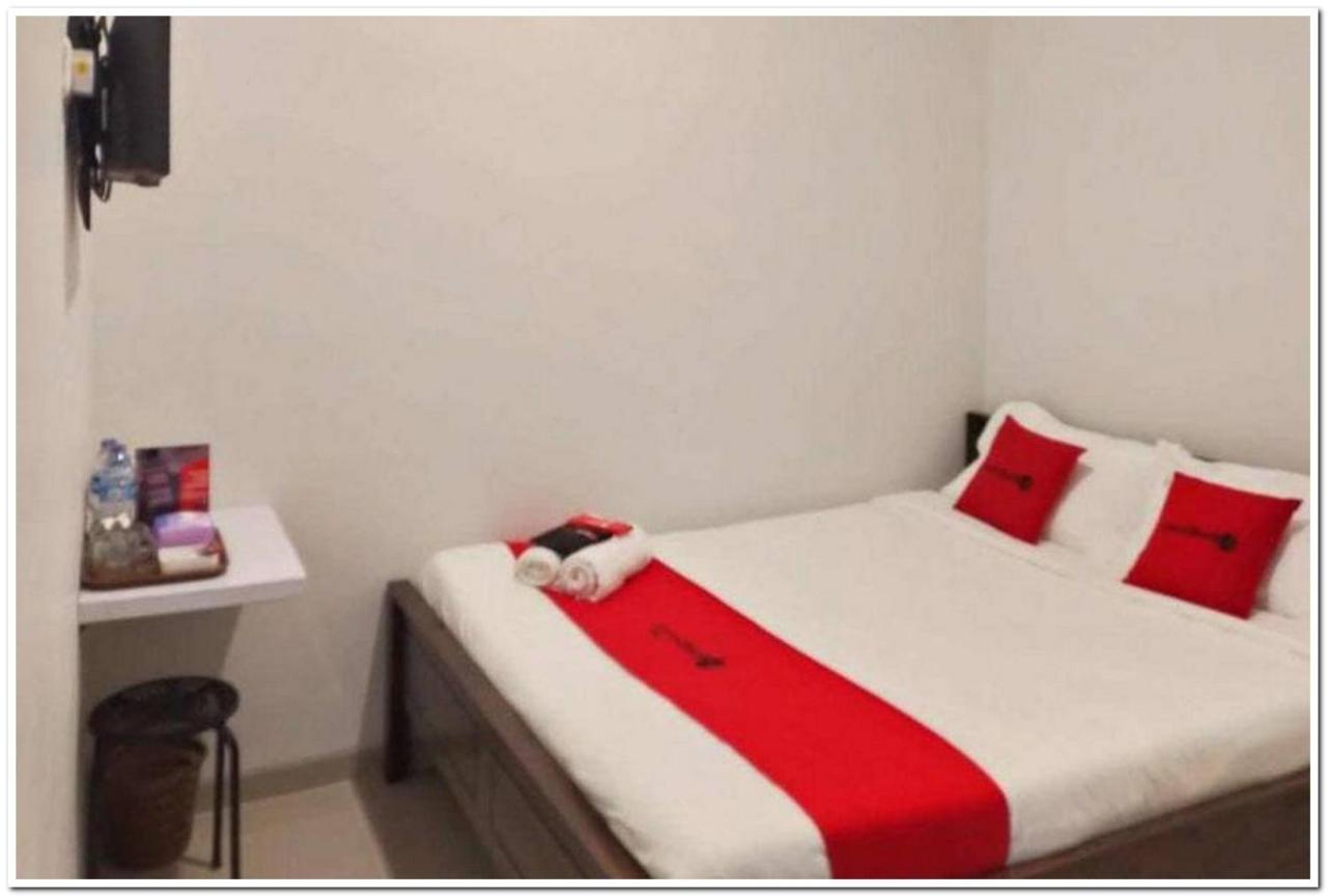 Reddoorz At Merr Rungkut Jl Gunung Anyar Gununganjar Exterior photo