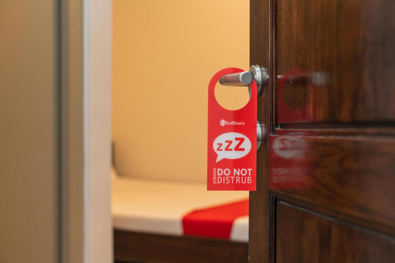 Reddoorz At Merr Rungkut Jl Gunung Anyar Gununganjar Exterior photo